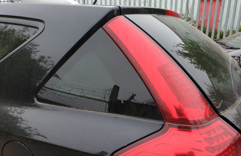 Kia Ceed CRDI 3 SW Quarter window glass passenger side rear